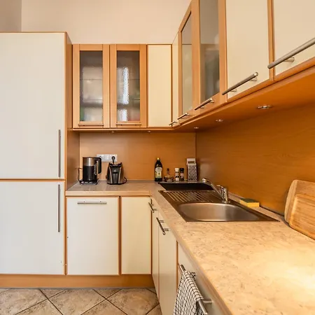 דירה Embassy Area, Spacious 2br *