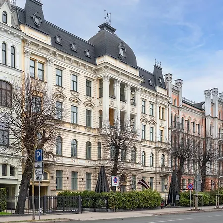 Embassy Area, Spacious 2br Apartamento