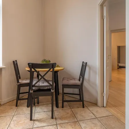 アパート Embassy Area, Spacious 2br *