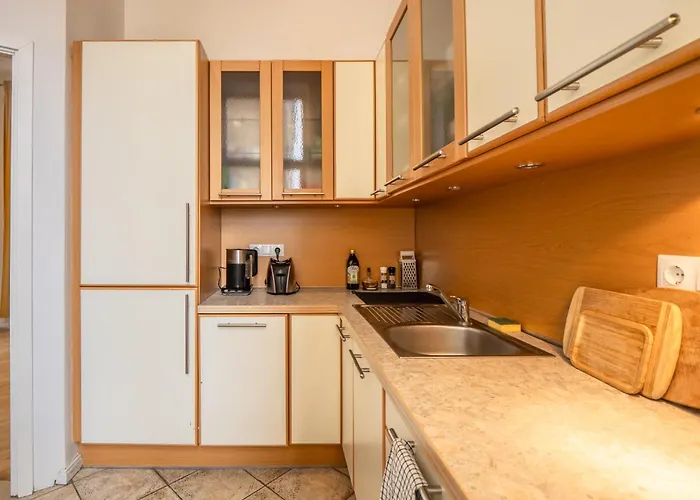 Апартаменты Embassy Area, Spacious 2br *