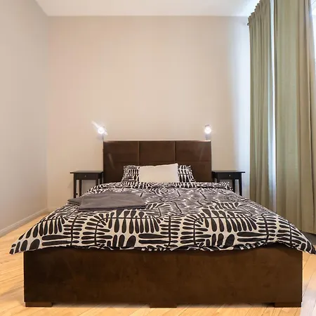 Apartament Embassy Area, Spacious 2br Ryga