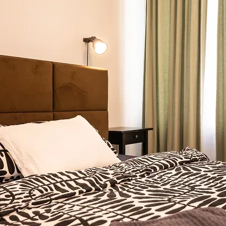 Embassy Area, Spacious 2br *