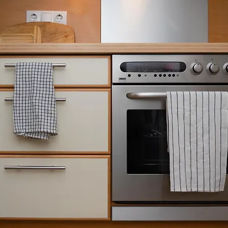 Embassy Area, Spacious 2br