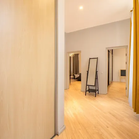 Embassy Area, Spacious 2br *