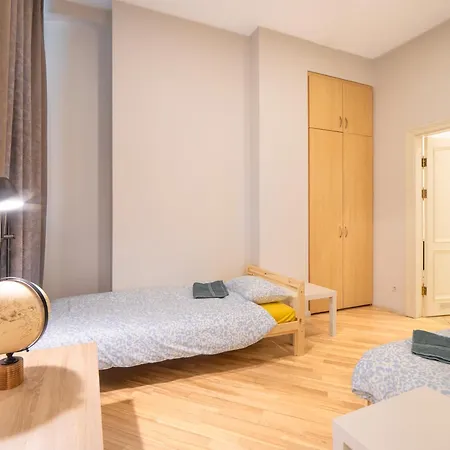 Embassy Area, Spacious 2br *